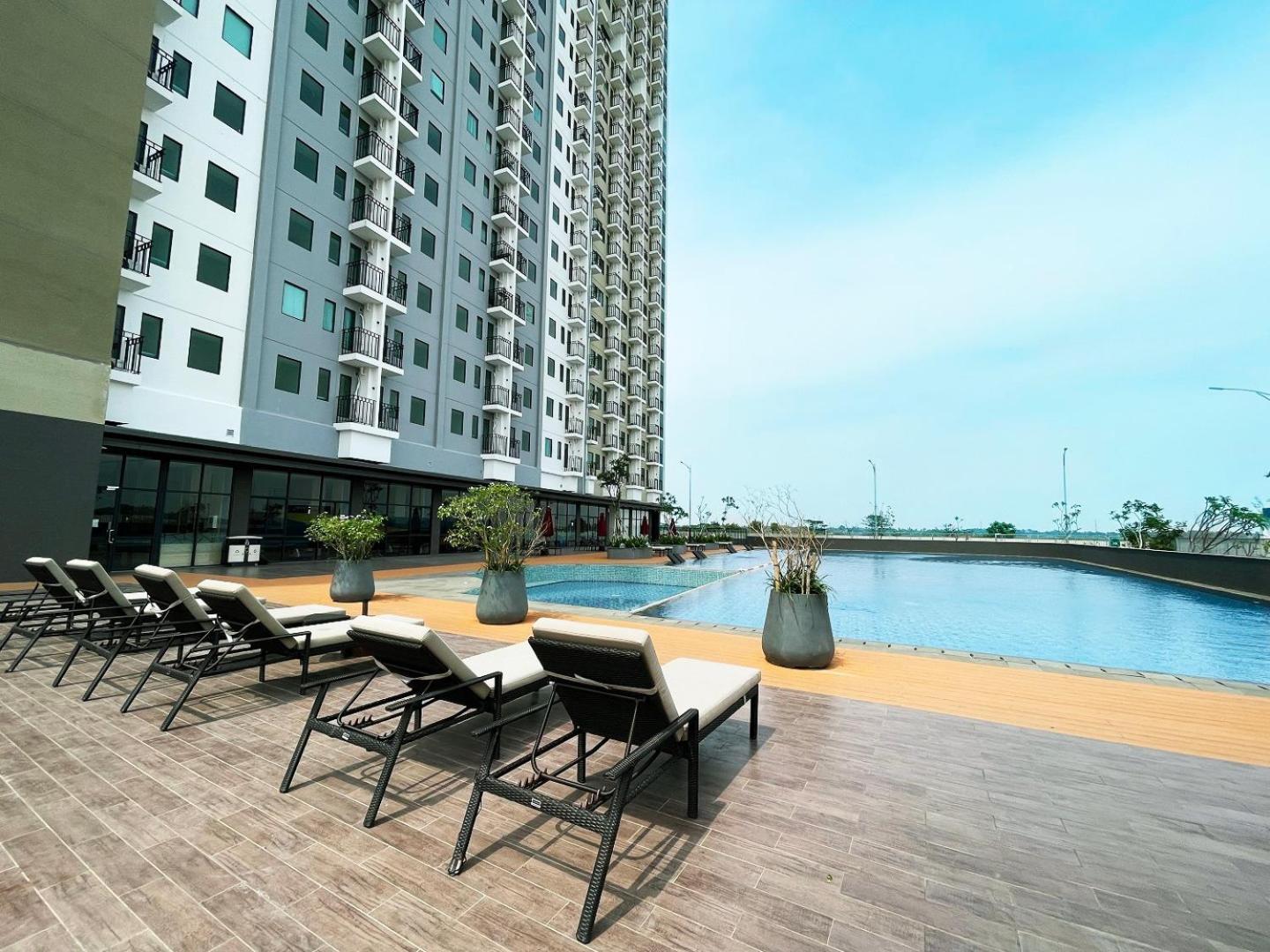 Hotel Osaka Pik2 Tangerang Exteriér fotografie